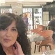 Se hai bisogno di aiuto in inglese puoi contare su di me. Sono paziente, chiara, allegra, preparata. Per scuole elementari e medie