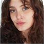 Studentessa di ingegneria impartisce lezioni di matematica (e fisica)