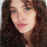 Studentessa di ingegneria impartisce lezioni di matematica (e fisica)