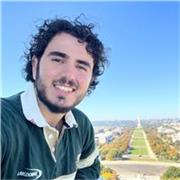 Profesor de inglés licenciado en Traducción y con 2 años de experiencia en EEUU