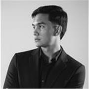 Profesor de Inglés y Castellano, con experiencia en clases virtuales para niños