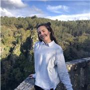 Soy Nerea, graduada en Maestra de Educación Primaria y con experiencia en cuidado infantil, así como apoyo y refuerzo escolar.