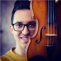 Profesor joven de música en la especialidad de violín imparte clases a niños y adultos, de todas las edades. También imparto clases de lenguaje musical y armonía, batería y composición. Además enseño iniciación a la música, proporcionando los conocimiento