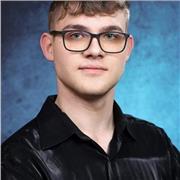 English tutor for all ages with two years of teaching experience offering private lessons online.