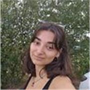 Profesora de Lengua Castellana y Literatura que imparte al alumnado de cualquier edad y nivel. 