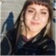 Profesora de inglés con título C1 Cambridge y experiencia viviendo en Irlanda (idioma fluido). Imparto clases de forma online. 