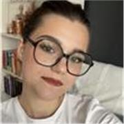 Professeure à domicile, donne des cours d’Anglais pour des élèves de tous niveaux ou pour adultes. 
