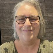 I am a native English speaker with experience in Business English, IELTS preparation and conversational English