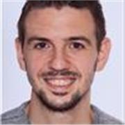 Entrenador personal cualificado dando clases dirigidas y entrenamientos personales en diferentes centros de Pamplona