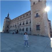 Doy clases de física y química de 3o y 4o de la ESO. Tengo más de 7 años de experiencia dando clase con resultados satisfactorios. Teoría aplicada a ejercicios. Explicaciones mecánicas con trucos para que al alumno se le haga más llevadero el estudio