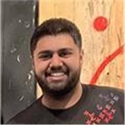 Maths tutor who teaches GCSE level maths. Teaches students remotely from ages 11-16