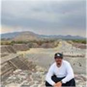 Maestro de Ingles con experiencia en clases en linea para niños y adultos!