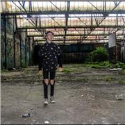 Étudiant en troisième année de bachelor journalisme essayeur automobile au Mans, disponible pour des cours d'Anglais, maths et français