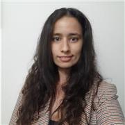 Soy una estudiante de oposición, para administrativo del estado e imparto clases de español para extranjeros o apoyo...gracias por la confianza y espero ser de su agrado.