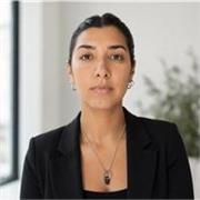 Profesora de Administración de Empresas y Liderazgo para profesionales, emprendedores y estudiantes online. 