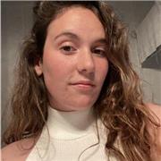 Profesora de repàs especialitzada en ajudar a nens a fer els deures i millorar el seu nivell