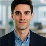 Docente del área económico-empresarial y de gestión. Graduado en Economía y Máster en Desarrollo Económico e Innovación