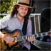 Profesor de música para todos los niveles, enseño en base a las aptitudes y desafíos que busca cada alumno