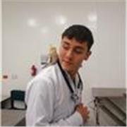 Estudiante de Medicina Veterinaria, con conocimientos basicos y buenos de anatomia animal, microbiologia, biologia general