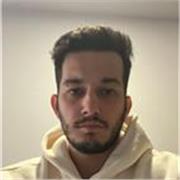 Estudiante con buen nivel de inglés, lo uso activamente desde hace años y estoy interesado en dar clases a niños o principiantes.