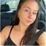 Estudiante universitaria apasionada por los idiomas. Me enfoco en la conversación práctica y divertida para que hables con fluidez