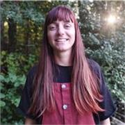 Profesora dando clases de francés - Nativa