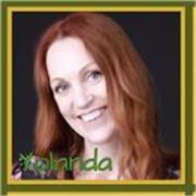 Profesora bilingüe de inglés y español
Formación en Magisterio. 