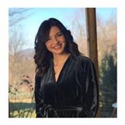 Laureata magistrale in Lingue, offro lezioni personalizzate a chiunque voglia migliorare il proprio inglese o impararlo da zero! 