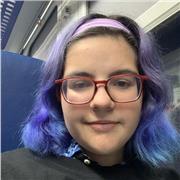 Studentessa al secondo anno di università offre ripetizioni di inglese a tutti i livelli