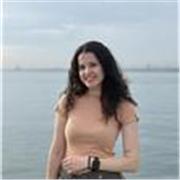 Soy profesora de inglés con experiencia en enseñanza y comunicación con estudiantes de diferentes niveles.