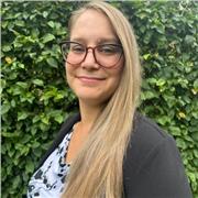 Friendly English Tutor – Build Confidence in Speaking