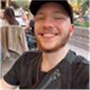 Ein Vielseitiger Tutor, der Kinder in Englisch und Deutsch, sowie Mathe unterrichten kann