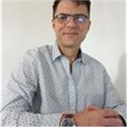 Entrenador futbol profesional con metodología definida, titulación UEFA. 