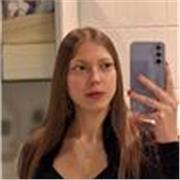 I'm an Italian student in the UK and would love to teach Italian to anyone willing to learn the language. 