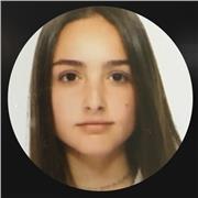 Profesora de dibujo actualmente alumna de la academia Artium Peña. Paciente y con muchas ganas de empezar