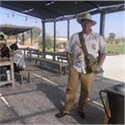 No soy maestro pero soy financiero, puedo dar clases de matemáticas básicas en línea sin problema