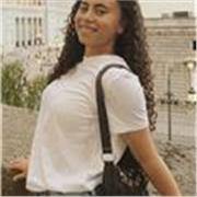 Estudiante que ama el inglés dispuesta a crear clases divertidas y dinámicas para disfrutar del inglés tanto como lo hago yo.