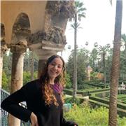 Lezioni di inglese per tutte le età da studentessa universitaria di lingue