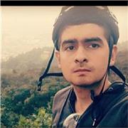 Profesor de Geografía imparte clases a niños de primaria