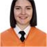 Estudiante de Administración y Dirección de empresas, con conocimientos en idiomas como inglés, francés e italiano.