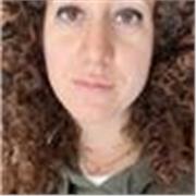 Ciao! Sono laureata in lettere classiche e storia antica e da anni insegno greco, latino e italiano sia a scuola sia privatamente.