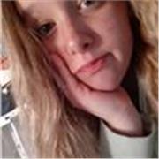 Sono una studentessa di quinta superiore con una buona padronanza della lingua inglese, che offre delle lezioni private online su google meet di ripasso o spiegazione di concetti risultanti difficoltosi, per ragazzi di elementari o medie. Il tutto per due