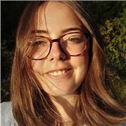 Etudiante en fin de licence de psychologie avec une orientation en psychologie sociale pouvant donner des cours en sciences sociales