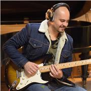 Ti vuoi divertire a suonare i brani o i soli che più ti piacciono? Bene, cominciamo!