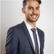 Eleve avocat donne des cours de droit