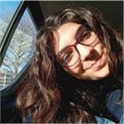 Studentessa universitaria con Certificazione Cambridge C1 offre lezioni private online di lingua inglese per studenti.