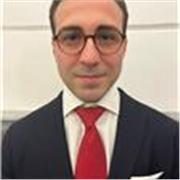 Ciao, sono un giovane praticante avvocato. Posso aiutarti a impostare lo studio dei fondamenti del diritto e della giurisprudenza.