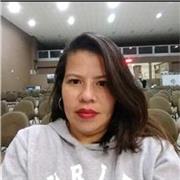 Professora Polivalente ensina crianças do Ensino Fundamental I