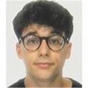 Studente di Economia al secondo anno impartisce lezioni di matematica per studenti delle medie e biennio