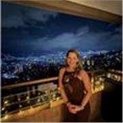 Profesora de inglés con más de 17 años de experiencia con niños de todos los niveles y profesora de tecnología y programación.